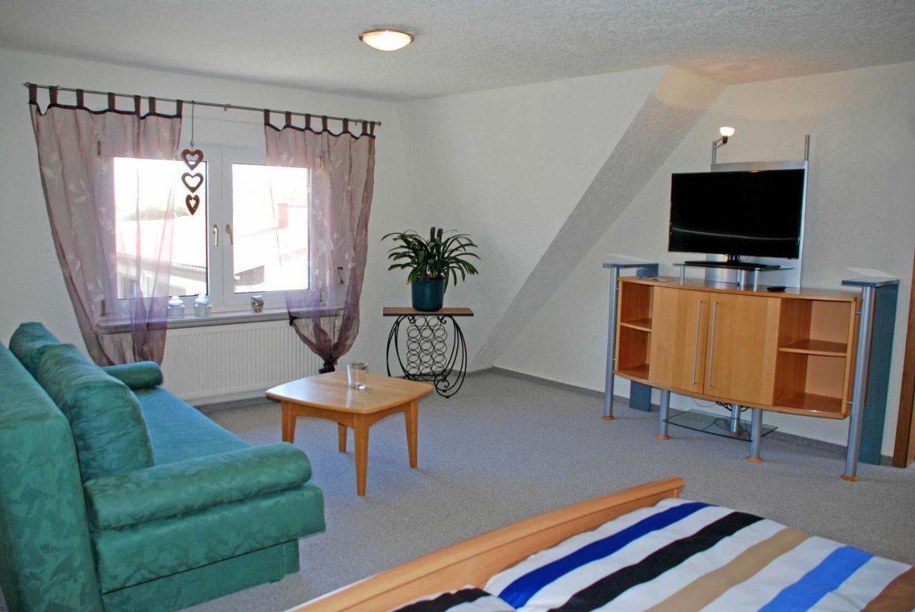 Ferienwohnungen Auf Dem Pommernhof Samtens Habitación foto